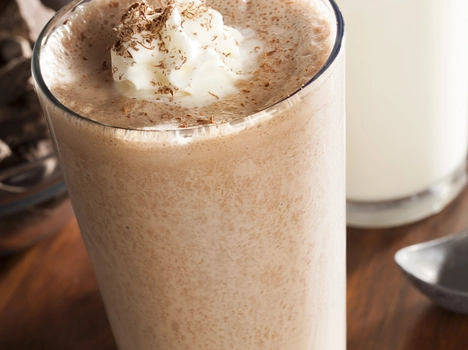 Czekoladowo–miętowy milkshake z waniliową bazą